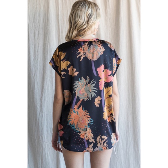 💄JODIFIL Black print top💄 - Picture 4 of 7